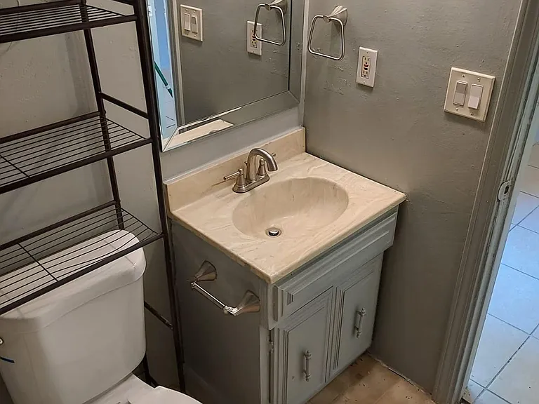 143 E Milton St — Photo 8