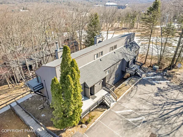 69 Cross Country Ln, Tannersville, PA 18372