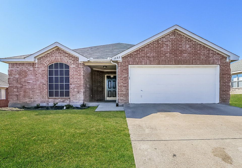 1st image of 1082 Magnolia Ln