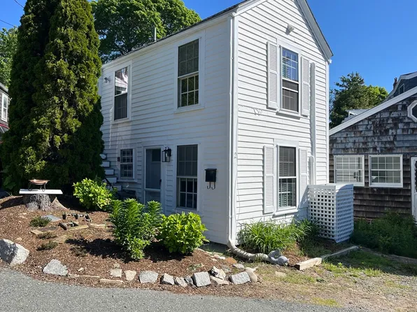 2 Highland St #1, Rockport, MA 01966