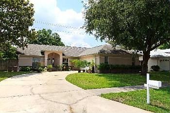 1st image of 4821 Foxshire Cir