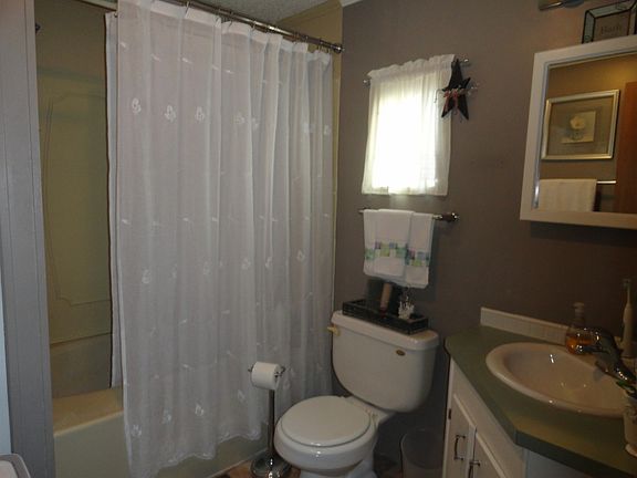 2nd image of 5831 Creek Dr