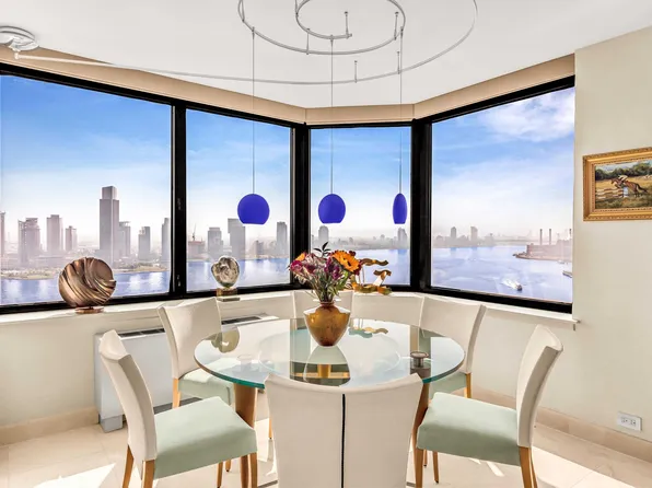 415 East 37th Street image 3 of 30