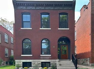 4132 Hartford St, Saint Louis, MO 63116