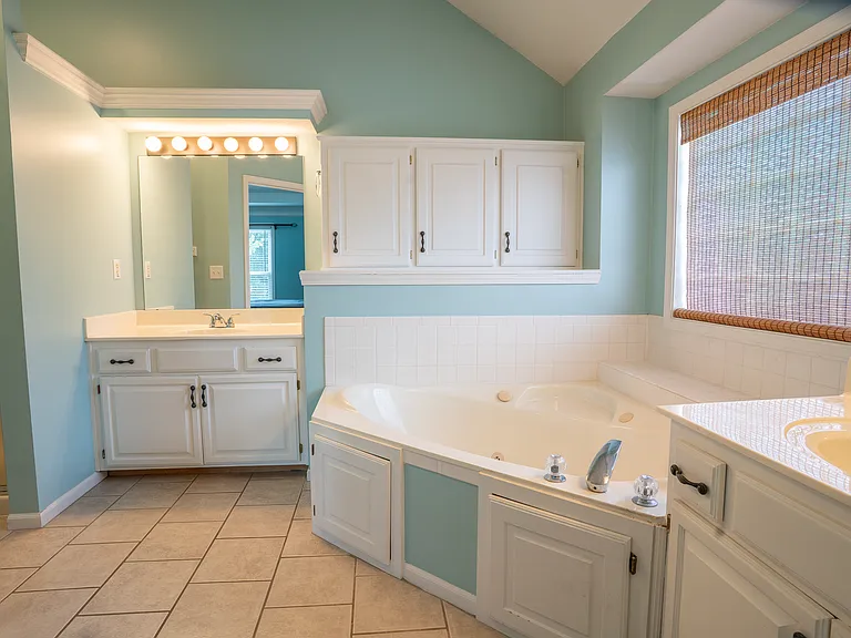 1257 SE Princeton Dr — Photo 11