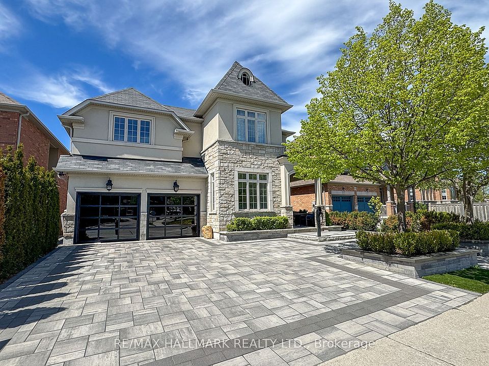 1st image of 1135 Cenotaph Blvd