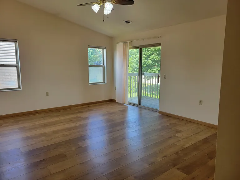 240 Ash St #2 — Photo 8