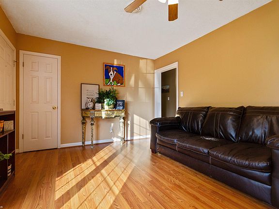 4th image of 5169 Godbey Ct