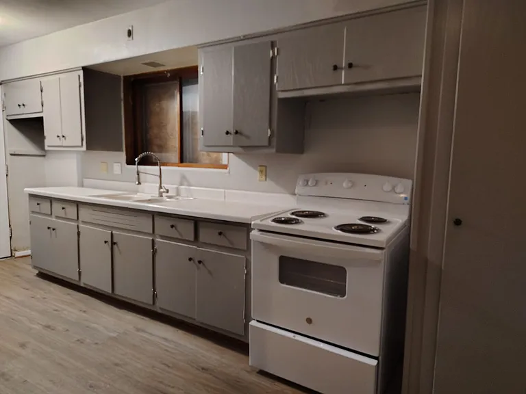 2425-27 W Greenfield Ave — Photo 14
