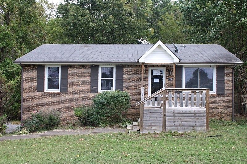 1st image of 417 Cunningham Ln