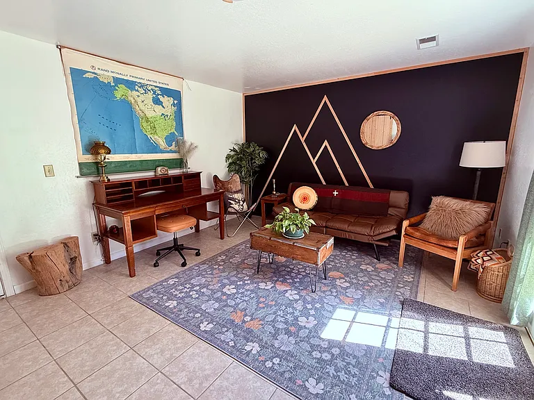 bottom floor bonus room