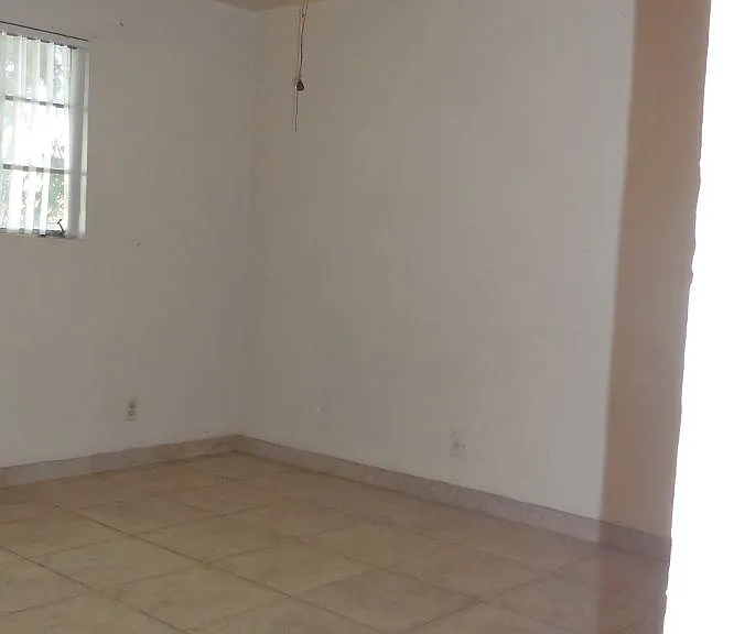 1806 S Hardy Dr — Photo 8