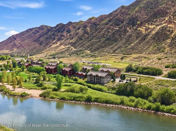 348 River View Dr Unit 206, New Castle, CO 81647