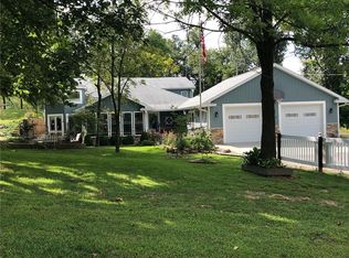 7983 N 725th St, Newton, IL 62448