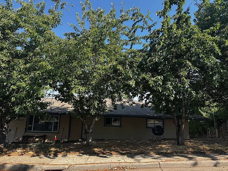 1310 NE Williams Dr #1 — Photo 2