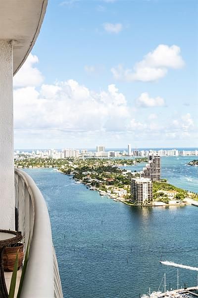 1st image of 1750 N Bayshore Dr APT 3510