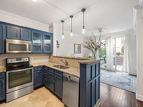 3rd image of 1315 East Blvd Unit 312
