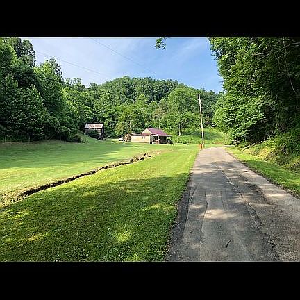 3rd image of 369 Casey Dr