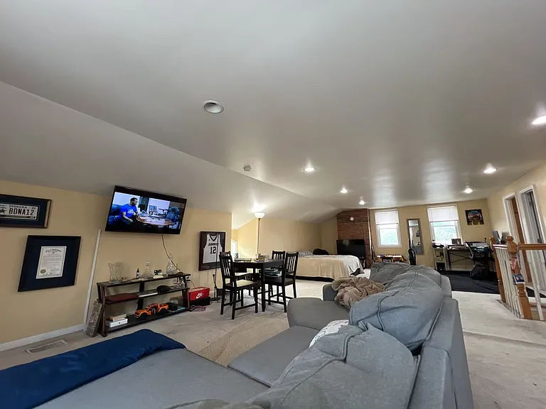 125 S 12th St #3125-STREET125 — Photo 5