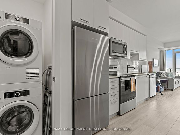 5th image of 385 Winston Rd #1110