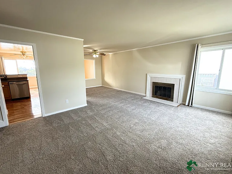 225 Alta Mesa Dr — Photo 2