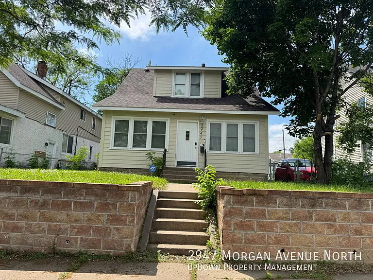 2947 Morgan Ave N — Photo 4