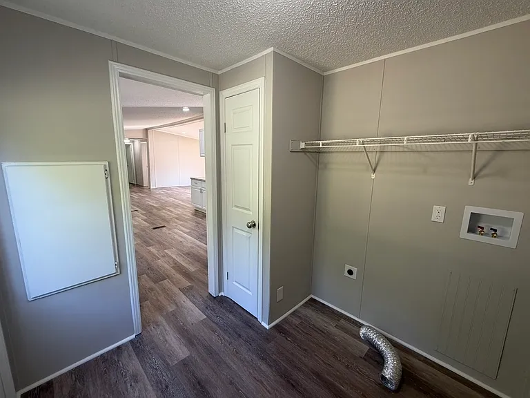 109 Corn Rd — Photo 13