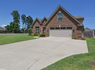 101 Frecourte Cv, Maumelle, AR 72113