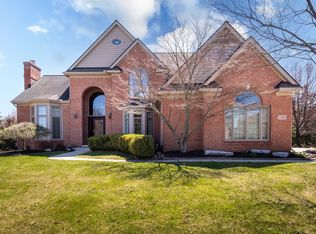 22018 Picadilly Cir, Novi, MI 48375