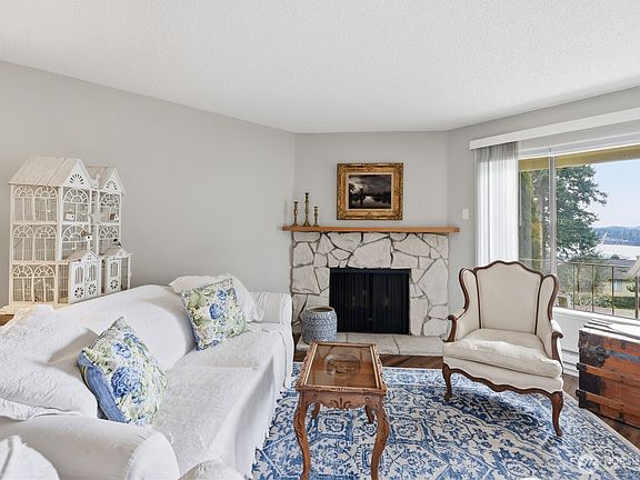 2nd image of 26425 Pennsylvania Avenue NE #14
