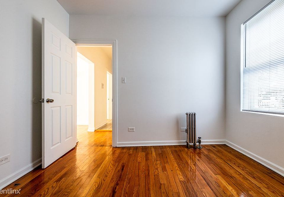 6923 S Indiana Ave Apartments Chicago Bedroom One_03