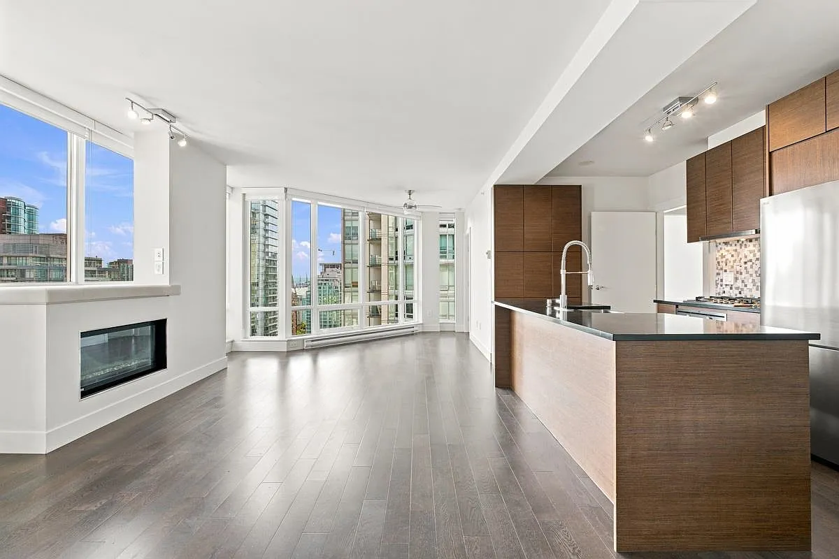 2 bed, 1028 sqft, $3,800 — Photo 1