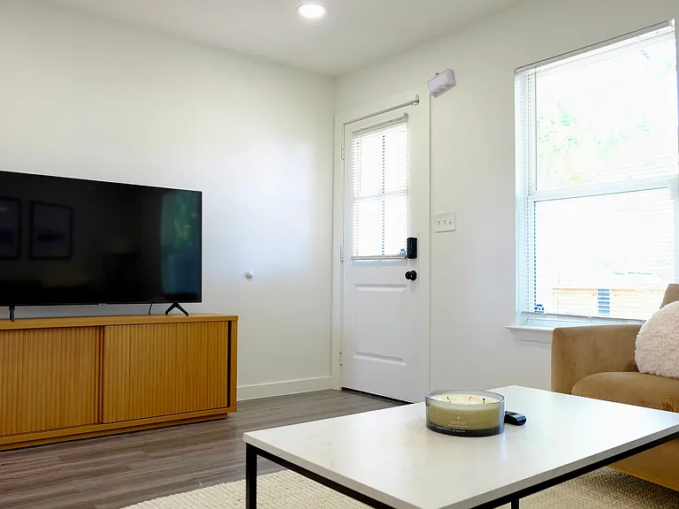 1401 Marcus Pl #B — Photo 12