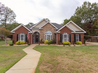 10 Maple Crest Ct, Wetumpka, AL 36093