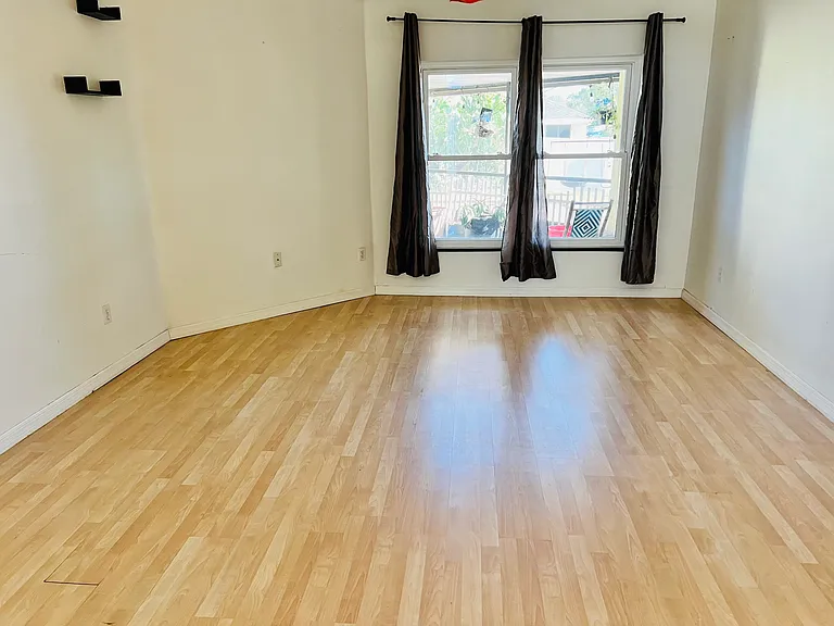 204 Loma Del Sol Dr — Photo 5