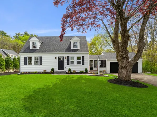 30 Centennial St #A, Seabrook, NH 03874