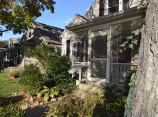 886 McClain Rd, Columbus, OH 43212