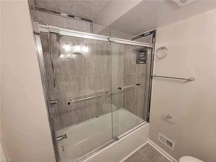 1214 Underwood Ave — Photo 5