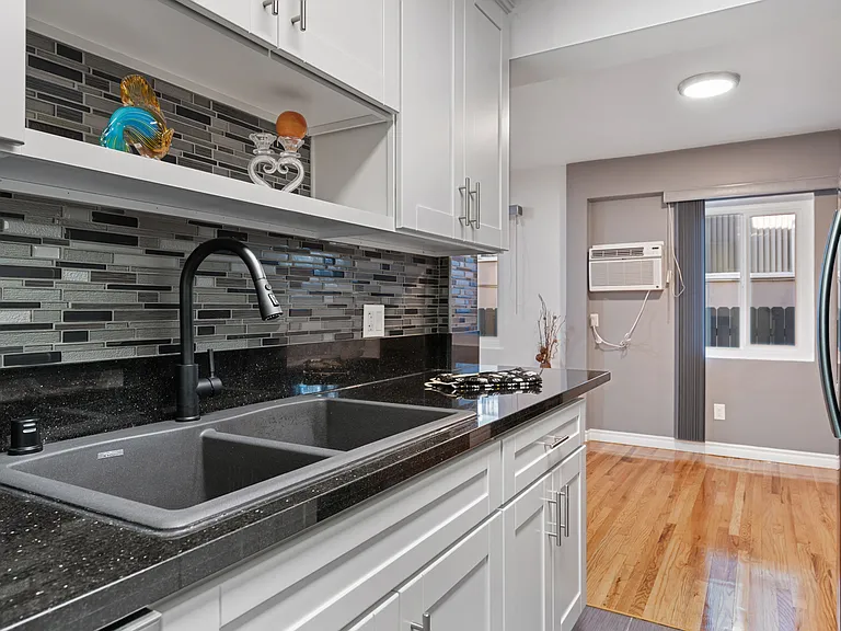 103 N Hayworth Ave #4 — Photo 8