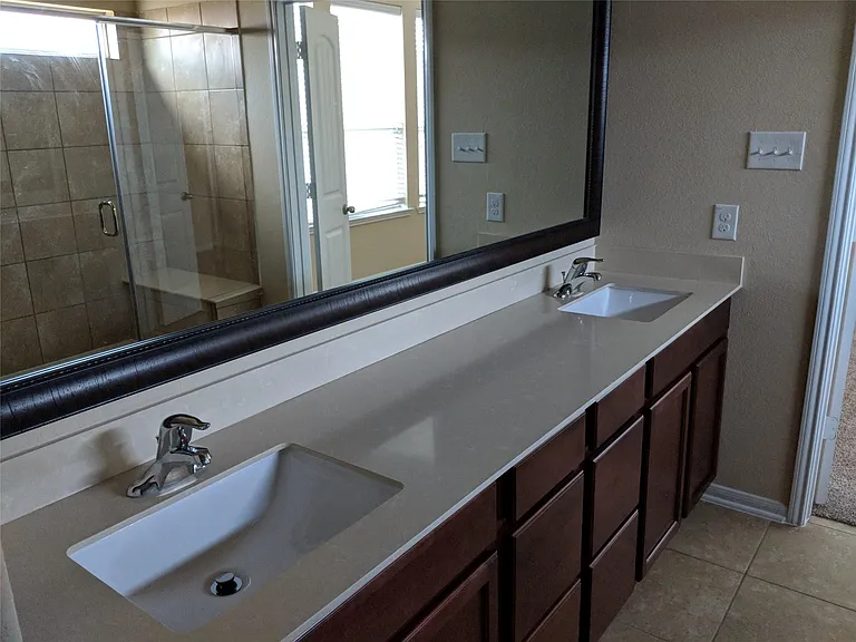 5211 Ivory Glass Dr — Photo 12