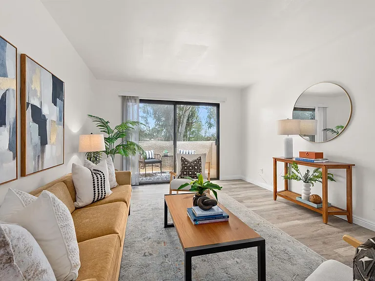 2605 Pico Pl #215 — Photo 7