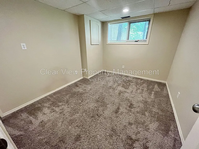 14 Princeton Cres W — Photo 22
