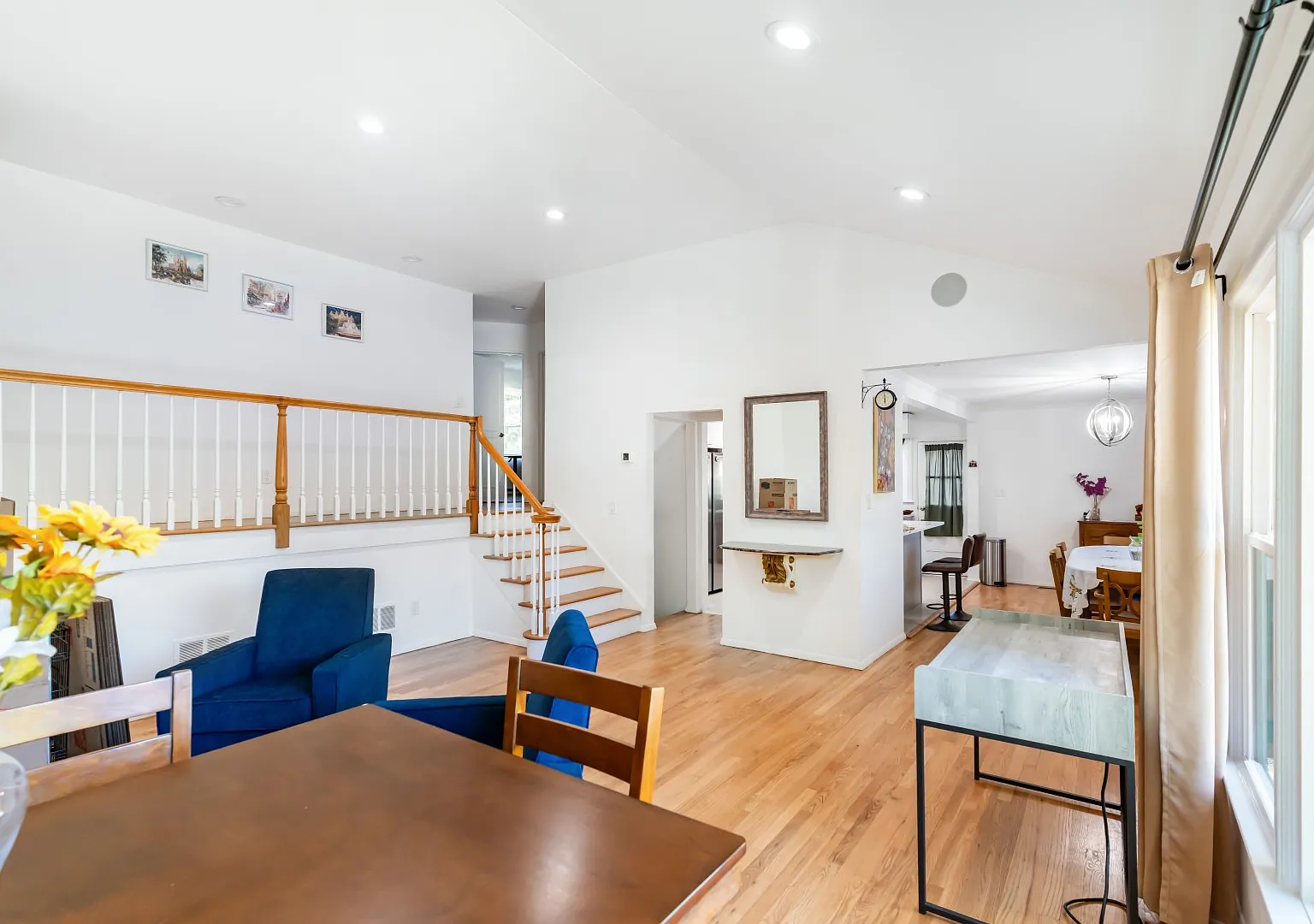 4 bed, 2435 sqft, $8,000 — Photo 4