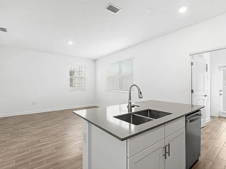 3053 Ella Way — Photo 15