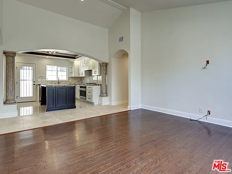 712 N Vista St — Photo 8