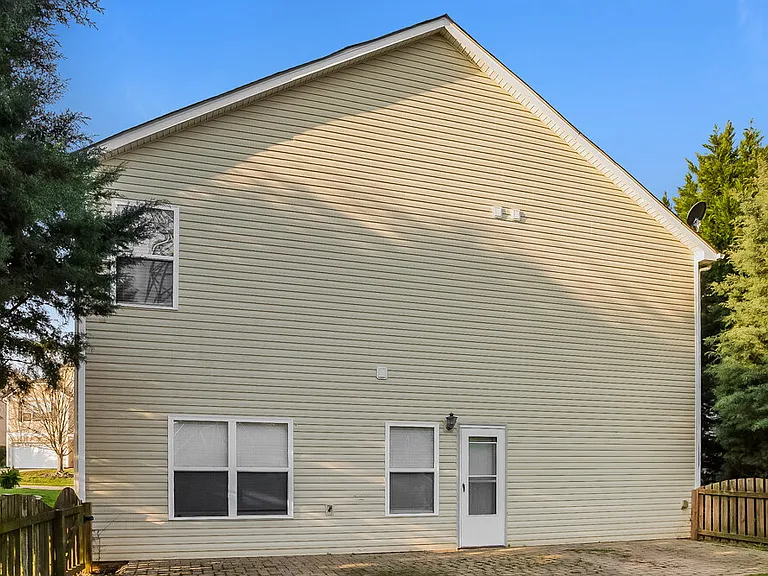 1530 Ladora Dr — Photo 15