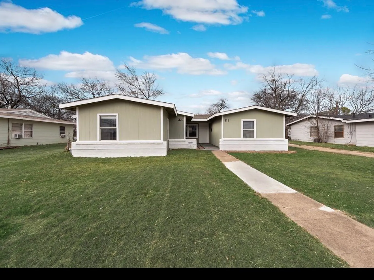 2 bed, 1100 sqft, $1,425 — Photo 1