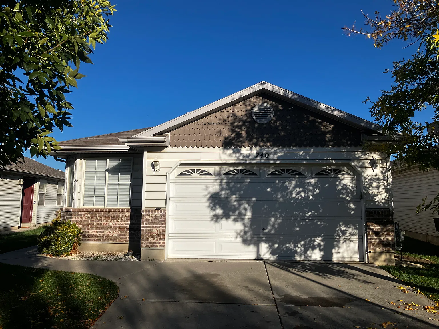 4 bed, 1350 sqft, $2,350 — Photo 3