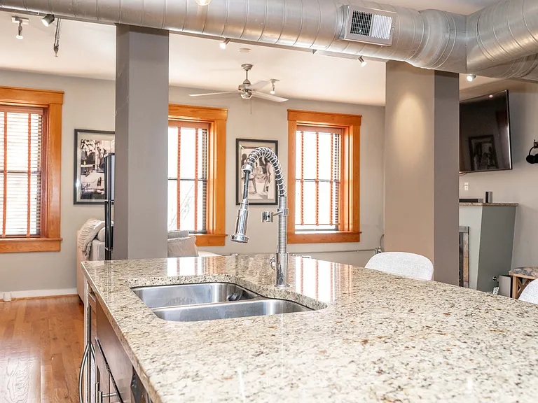 1417 Main St #5 — Photo 19