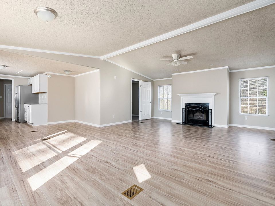 2709 N Bayshore Dr, Seneca, SC 29672 Zillow